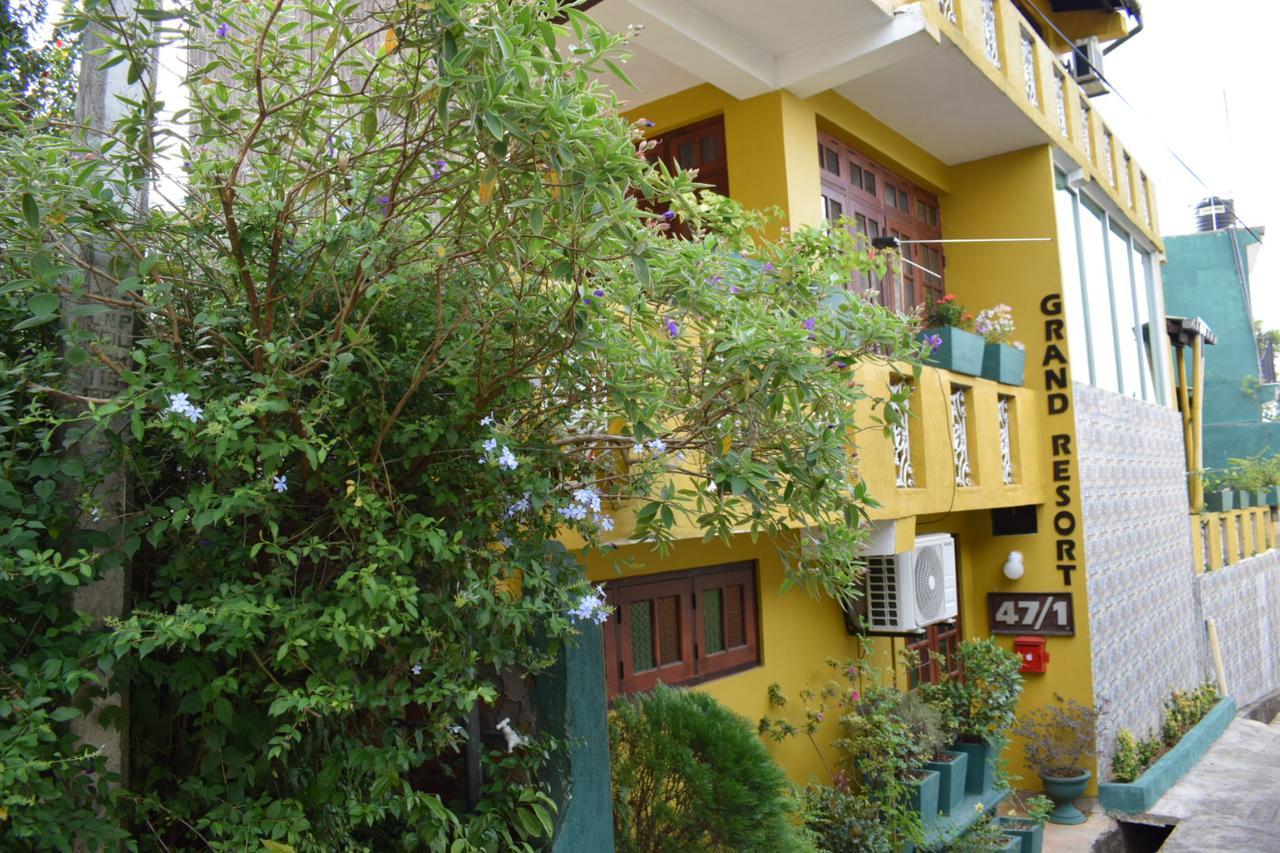 Grand Resort Kandy Exteriör bild